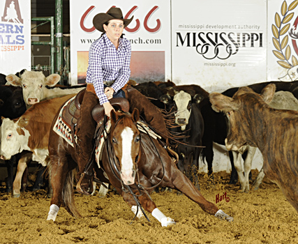 Lauren Middleton and Sweet Reyvenge won the $15,000 Novice Non-Pro at the NCHA Eastern Nationals. Hart Photography.